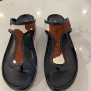 DONALD PLINER SLIP ONS